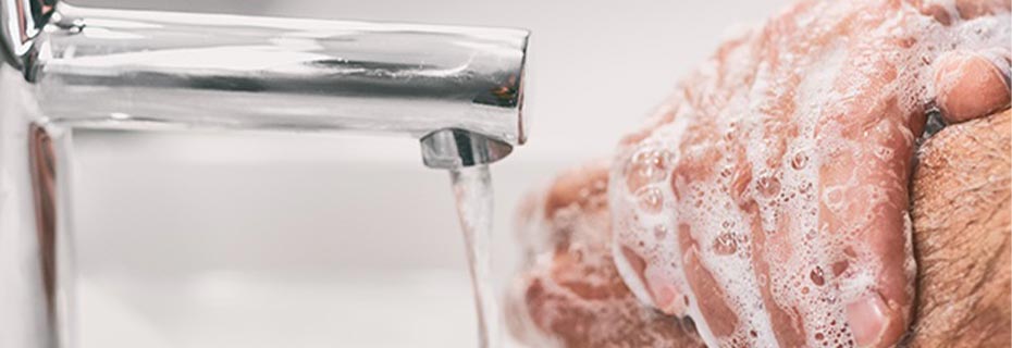 Combinez le lavage et la désinfection des mains.